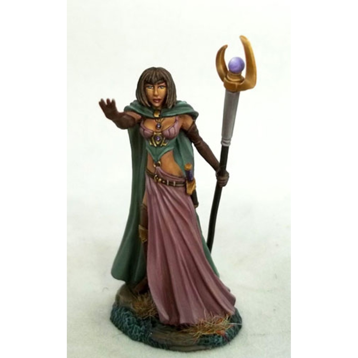 Dark Sword Miniatures Visions In Fantasy Female Mage Ii